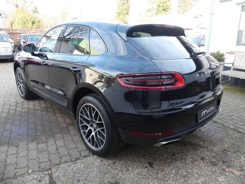Second-hand Porsche Macan 252 CP (185 kW) 2017 Negru SUV