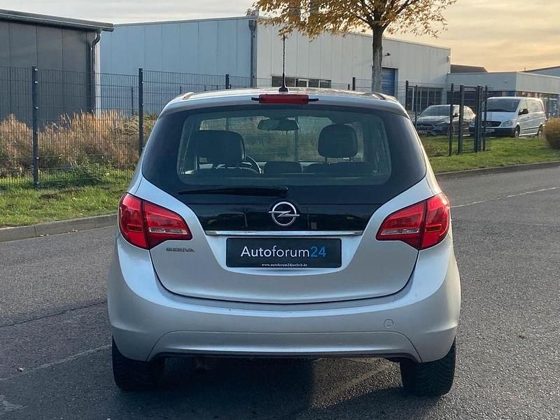 Gebraucht Opel Meriva Edition 101 PS (74 kW) 2010 Silber Van / Kleinbus