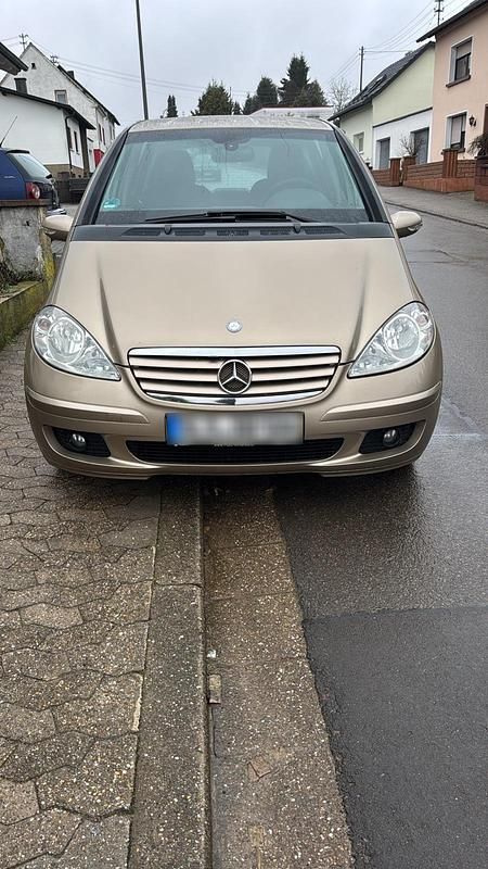 Gebraucht Mercedes A150 95 PS (69 kW) 2007 Gold Kleinwagen