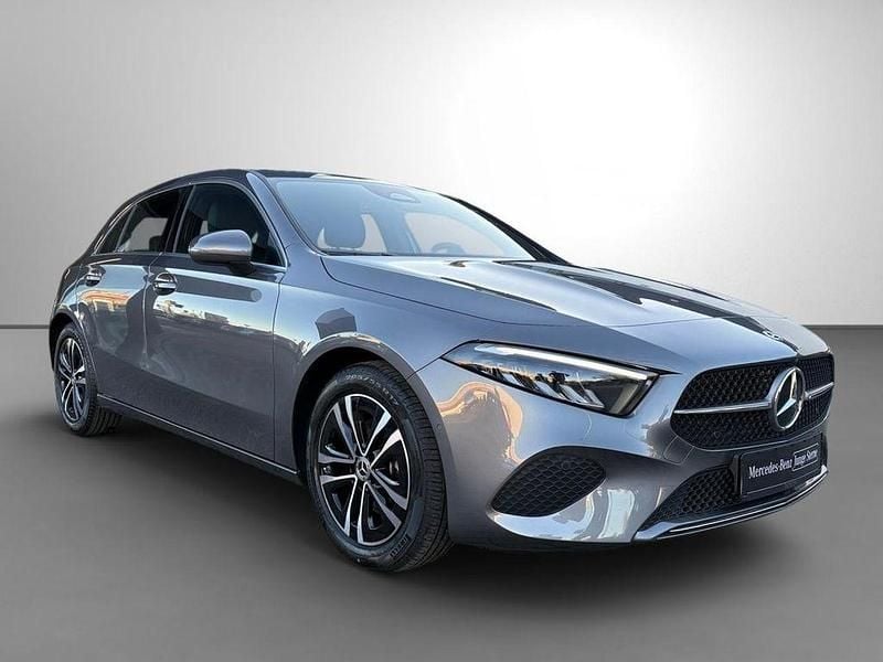 Gebraucht Mercedes A180 Progressive 136 PS (100 kW) 2024 Grau Limousine