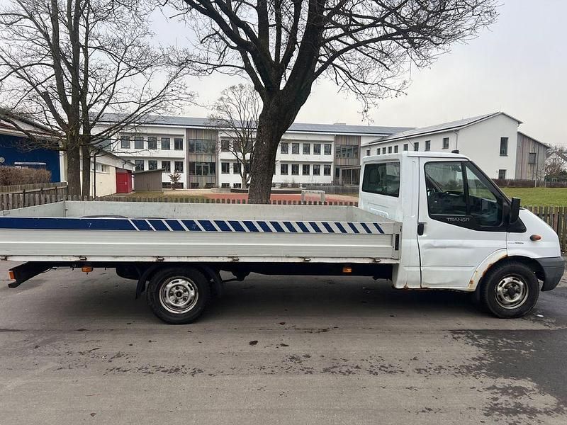 Weiß Gebraucht 2008 Ford Transit Van | 6.500 € (Fairer Preis) - Bild 1/4