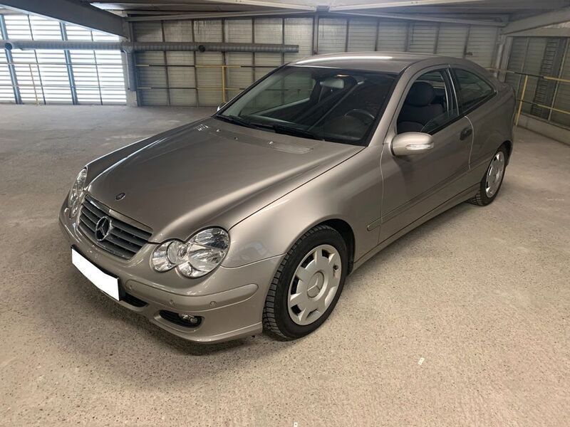 Silber Gebraucht 2004 Mercedes C180 Coupé | 5.999 € (Teuer) - Bild 1/4