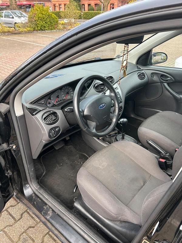 Gebraucht Ford Focus 131 PS (96 kW) 2004 Schwarz Kombi