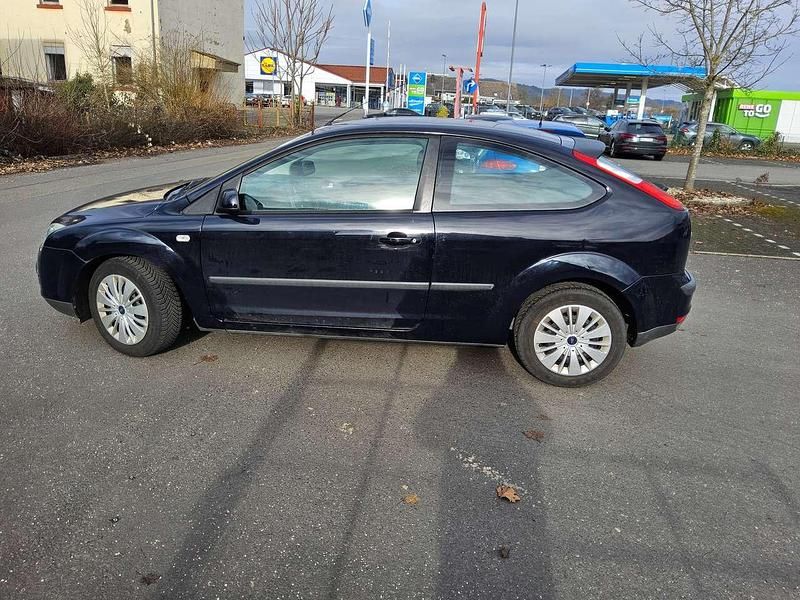 Gebraucht Ford Focus Fun X 80 PS (58 kW) 2007 Marineblau (metallic) Kleinwagen