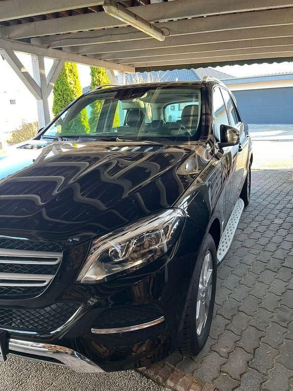 Gebraucht Mercedes GLE350 258 PS (189 kW) 2016 Schwarz SUV