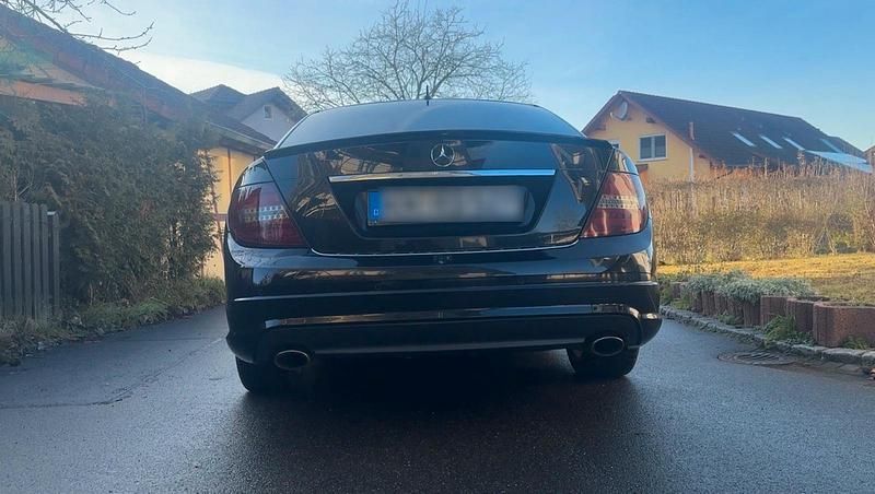 Gebraucht Mercedes C320 Avantgarde 224 PS (164 kW) 2008 Schwarz Limousine