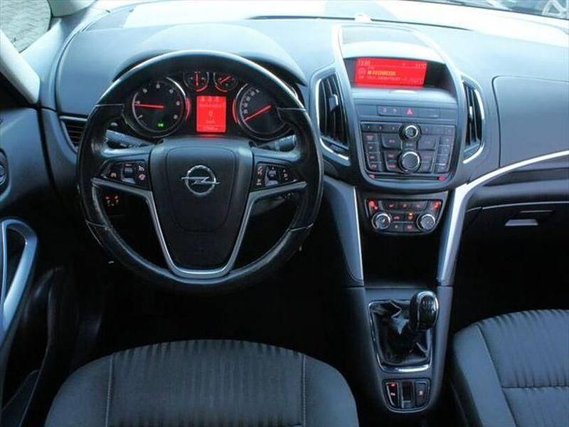 Gebraucht Opel Zafira Tourer Edition 131 PS (96 kW) 2011 Grau Van / Kleinbus