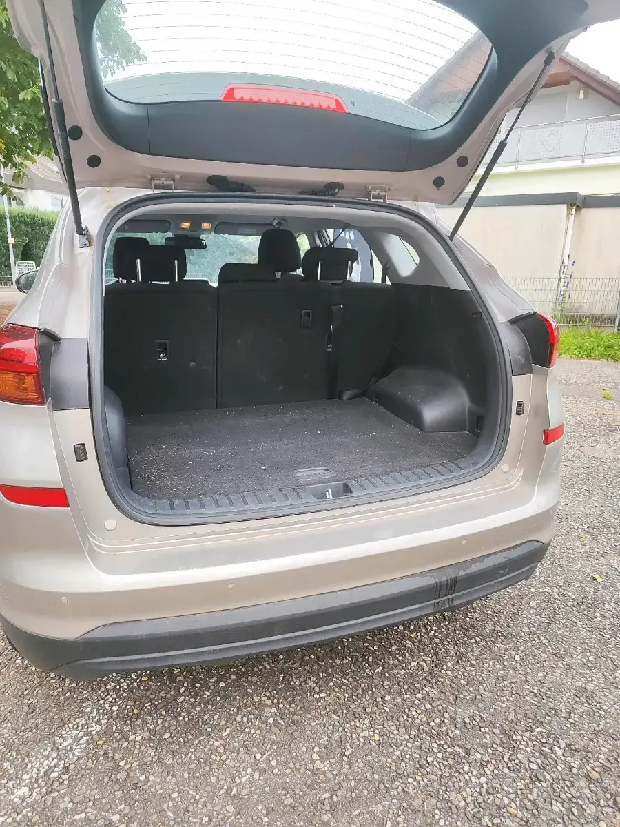 Gebraucht Hyundai Tucson 130 PS (95 kW) 2019 Andere farben SUV
