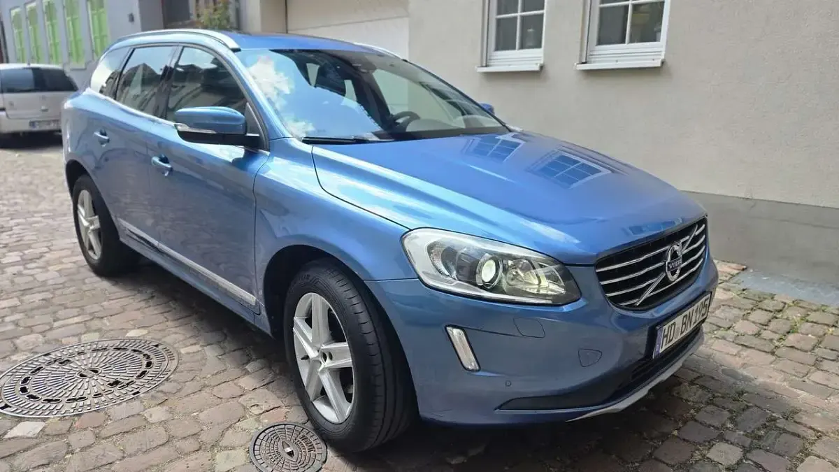 Gebraucht Volvo XC60 Summum 150 PS (110 kW) 2017 Blau SUV