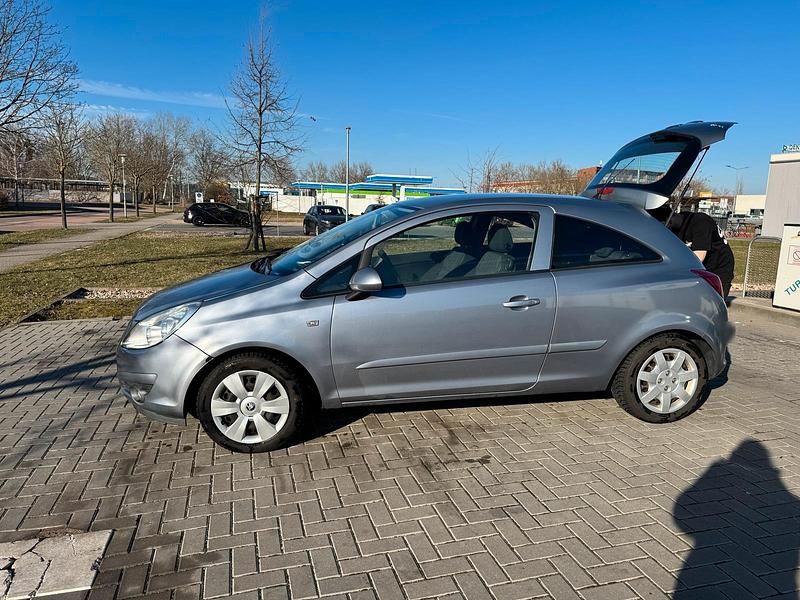 Gebraucht Opel Corsa 81 PS (59 kW) 2007 Silber Kleinwagen