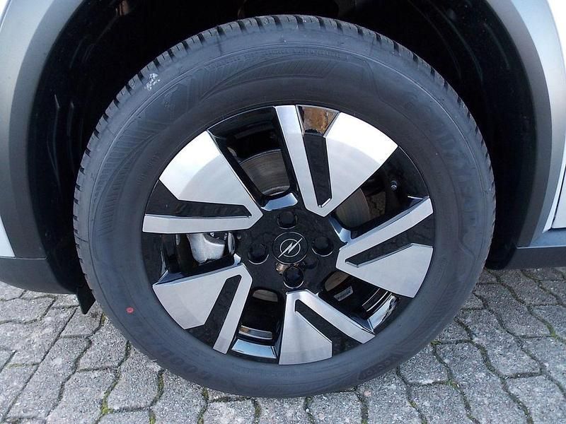 Neu Opel Frontera 145 PS (106 kW) 2025 Kristall silber SUV