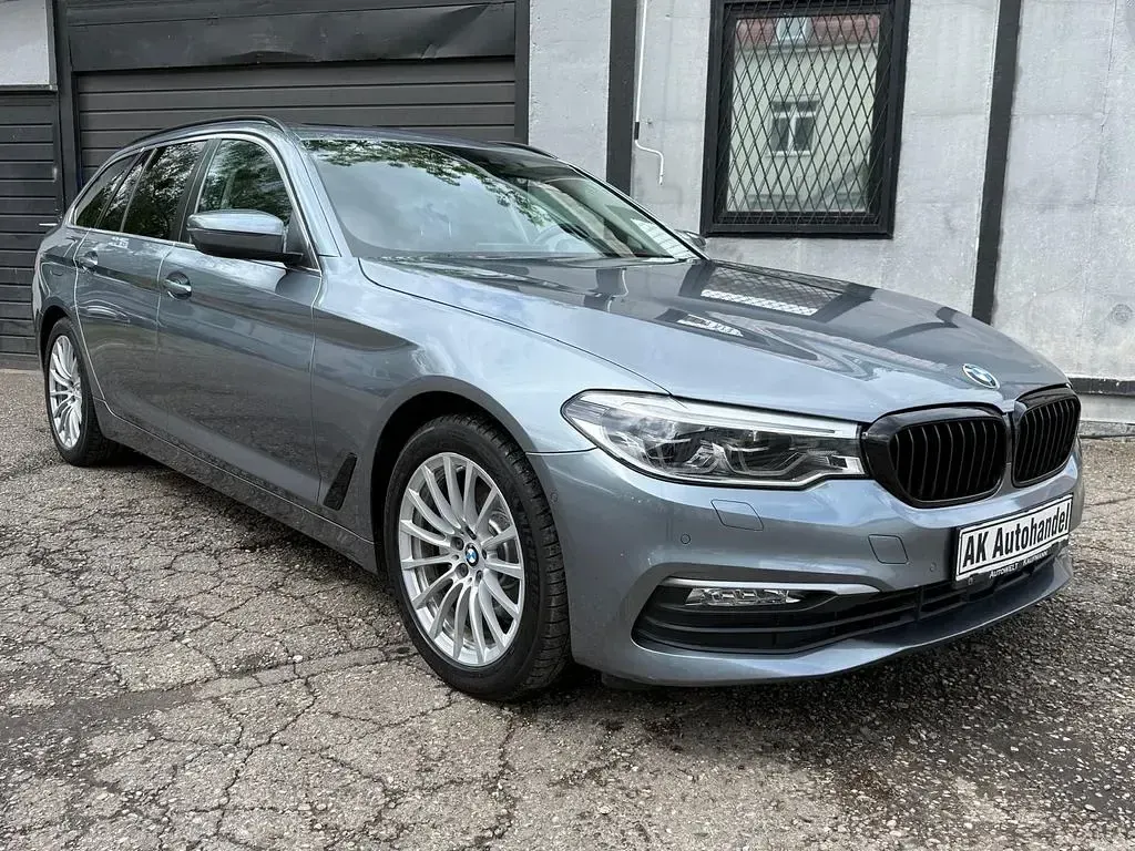 Używany BMW 520 Performance 190 KM (139 kW) 2017 Niebieski Kombi