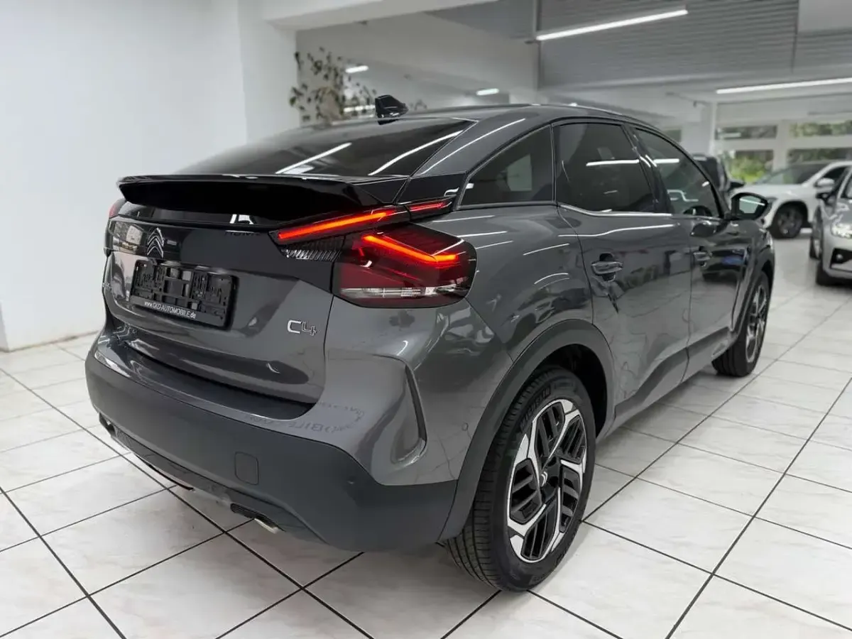 Gebraucht Citroën C4 131 PS (96 kW) 2023 Grau SUV