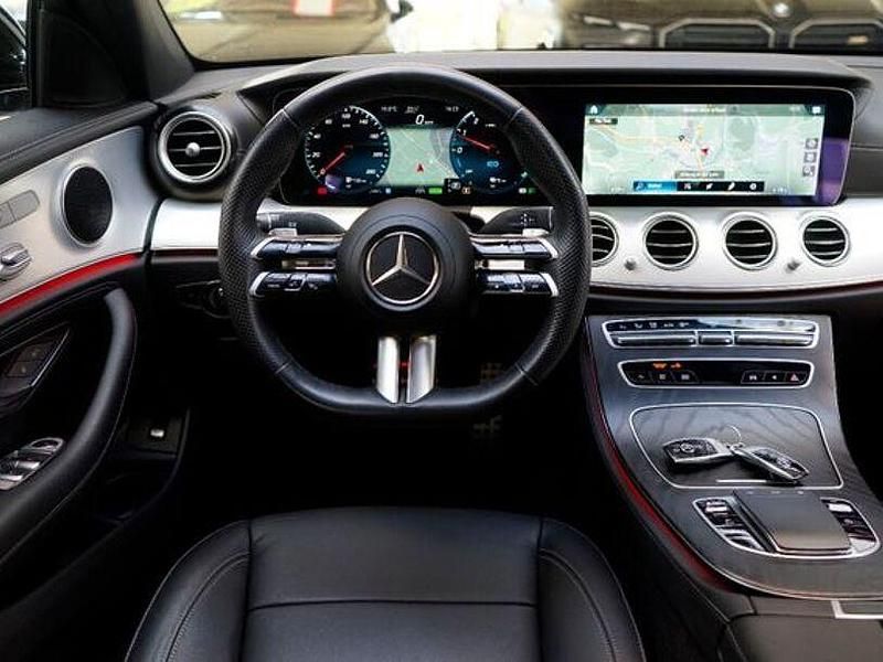 Gebraucht Mercedes E300 AMG 292 PS (214 kW) 2022 Weiß Limousine