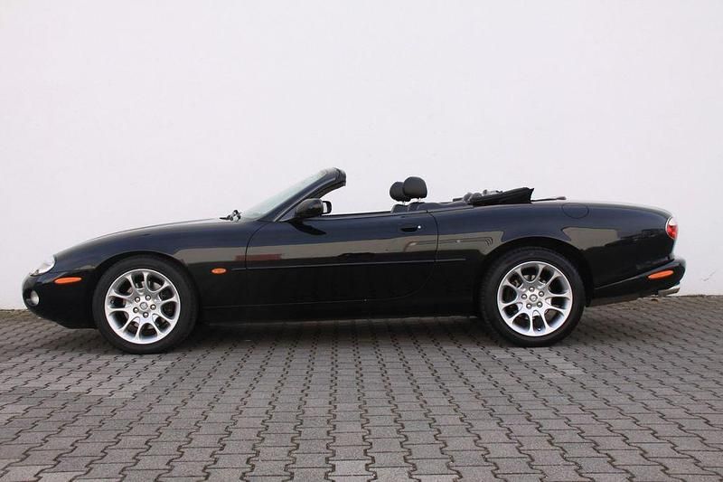 Gebraucht Jaguar XKR 363 PS (266 kW) 2001 Schwarz Cabrio