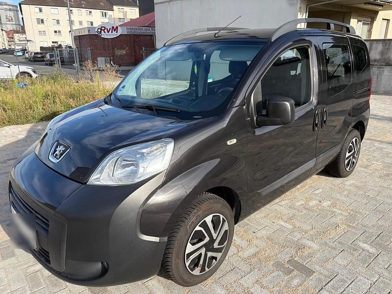 Schwarz Gebraucht 2010 Peugeot Bipper Van / Kleinbus | 3.699 € (Fairer Preis) - Bild 1/4
