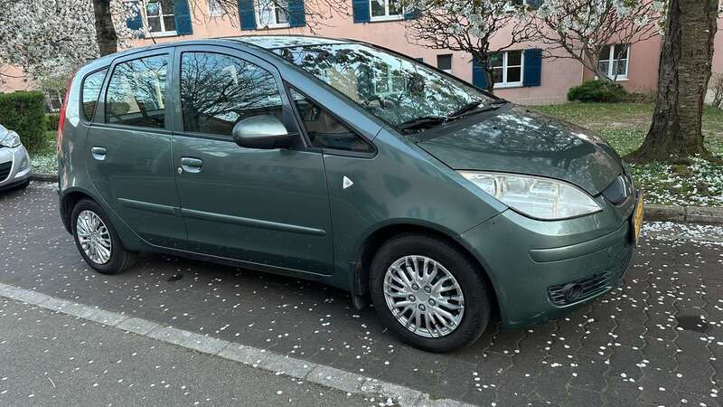 Grün Gebraucht 2006 Mitsubishi Colt Instyle Limousine | 3.900 € (Etwas zu teuer) - Bild 1/4
