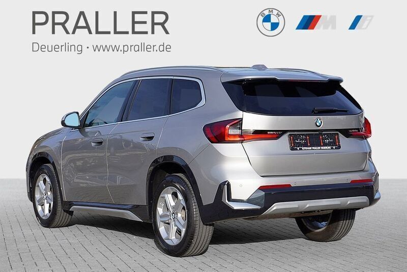 Gebraucht BMW X1 xLine 136 PS (100 kW) 2023 Spacesilber SUV
