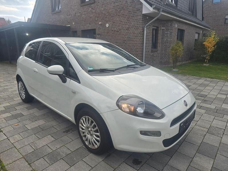 Weiß Gebraucht 2013 Fiat Punto S Kleinwagen | 2.150 € (Guter Preis) - Bild 1/4