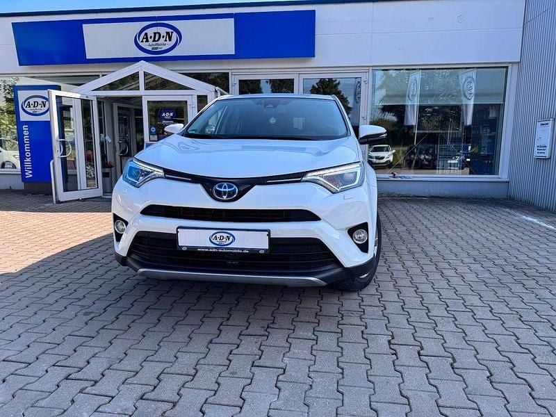 Weiß Gebraucht 2017 Toyota RAV4 Hybrid Edition-S SUV | 18.750 € (Guter Preis) - Bild 1/4