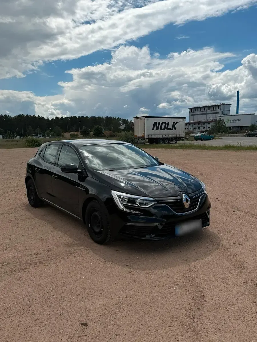 Gebraucht Renault Mégane 100 PS (73 kW) 2016 Schwarz Limousine