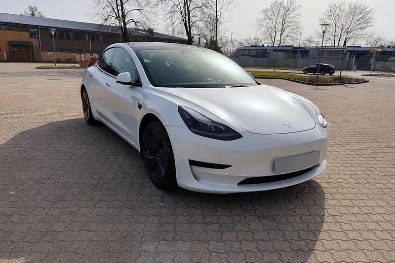 Gebraucht Tesla Model 3 RWD 208 kW (283 PS) 2022 Weiß Limousine