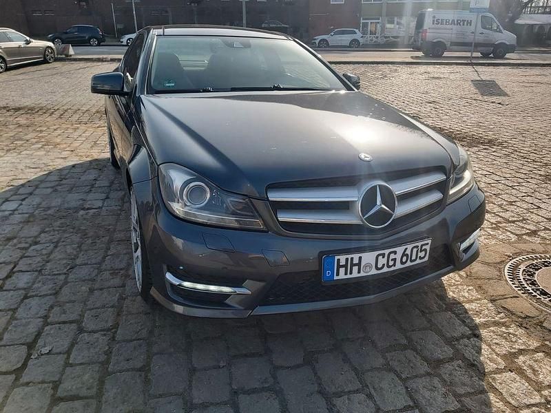 Gebraucht Mercedes C250 204 PS (150 kW) 2012 Grau Coupé