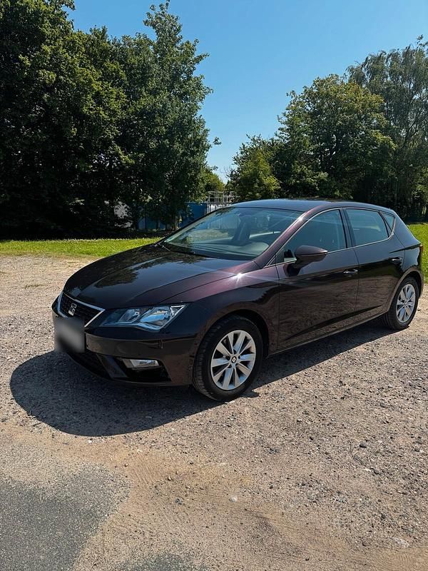 Usata Seat Leon 130 CV (95 kW) 2018 Andere farben Utilitaria