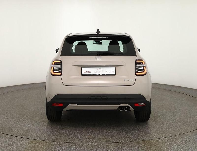 Neu Fiat 600 145 PS (106 kW) 2026 Beige SUV