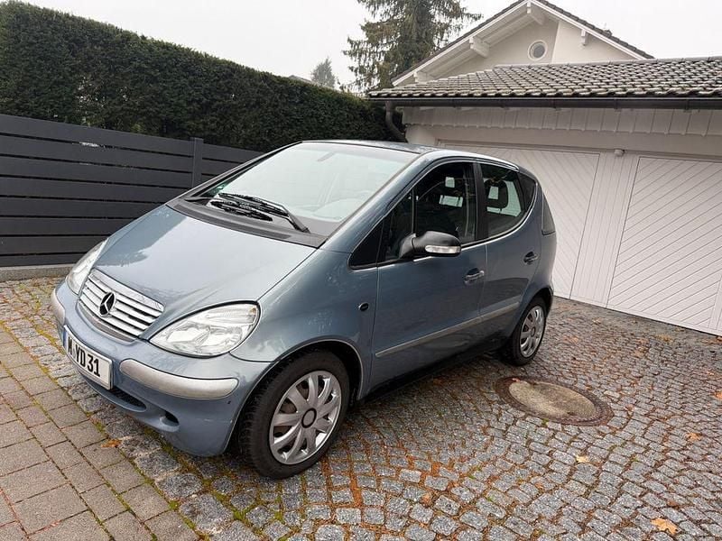 Grau Gebraucht 2004 Mercedes A140 Classic Limousine | 3.500 € (Teuer) - Bild 1/4