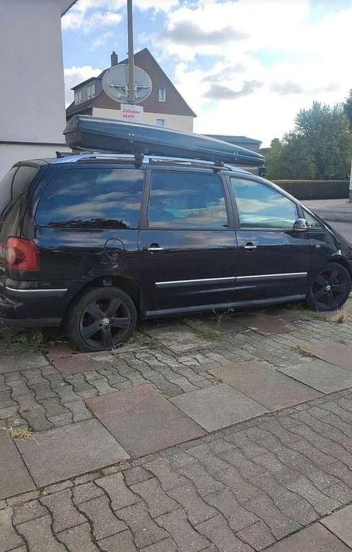 Gebraucht 2009 VW Sharan Edition Van / Kleinbus | 1.900 € - Bild 1/4