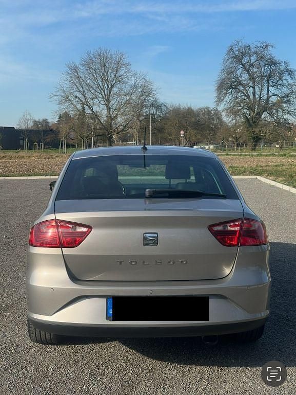 Gebraucht Seat Toledo XCELLENCE 95 PS (69 kW) 2017 Beige Kleinwagen