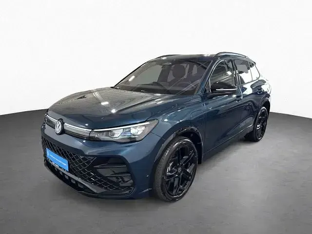Gebraucht VW Tiguan R-line 272 PS (200 kW) 2025 Nightshade blue metallic SUV
