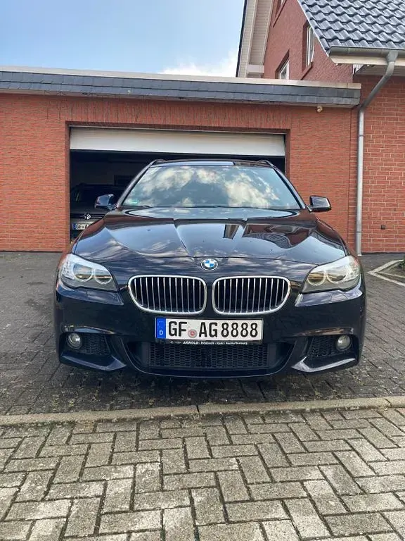 Gebraucht BMW 520 M Sport 184 PS (135 kW) 2011 Schwarz Limousine