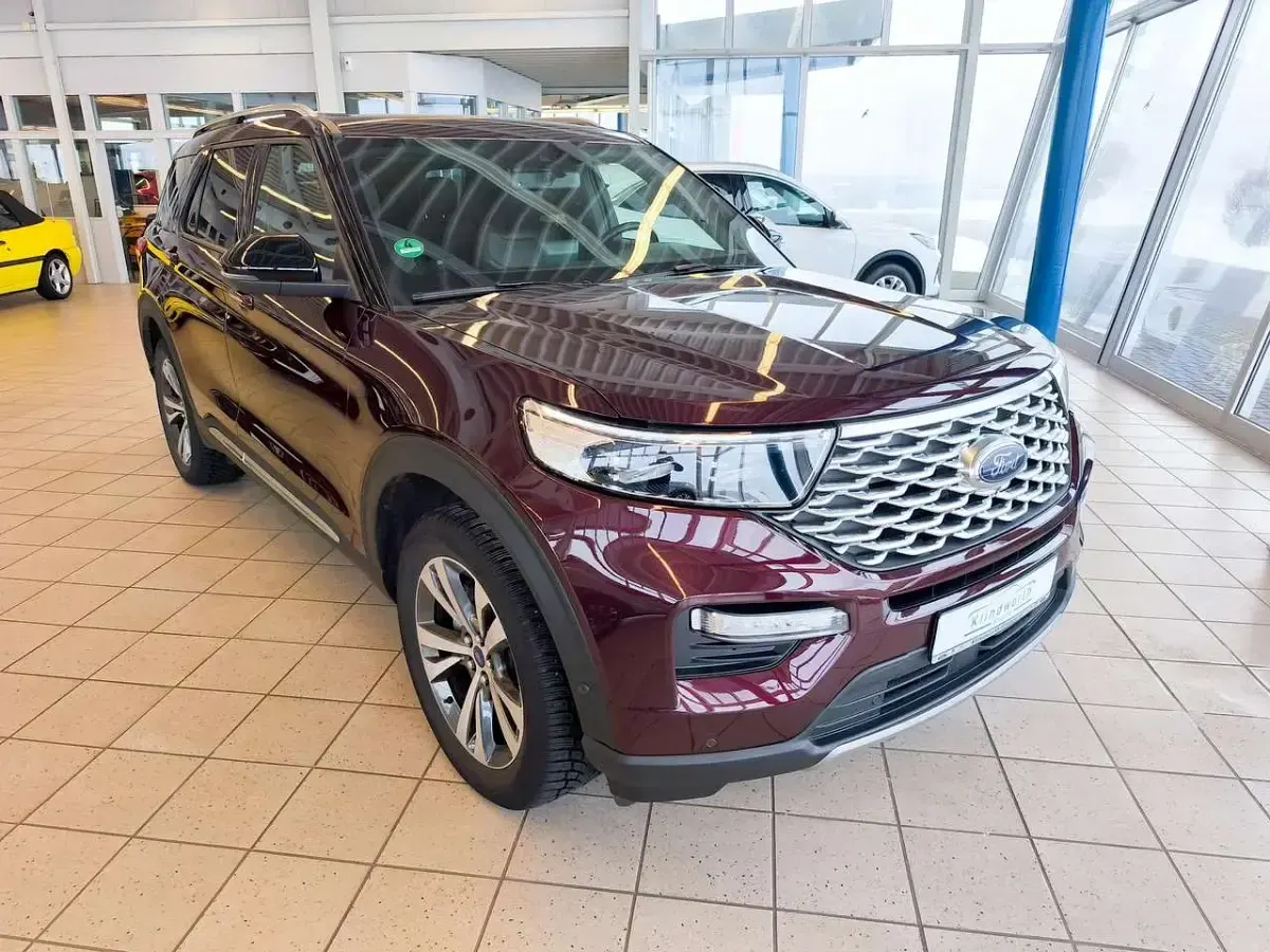Gebraucht Ford Explorer Platinum 457 PS (336 kW) 2022 Kirschrot metallic SUV