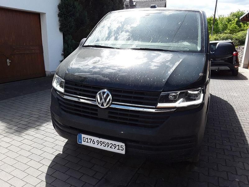 Gebraucht VW T6.1 150 PS (110 kW) 2020 Dunkelgrün Van
