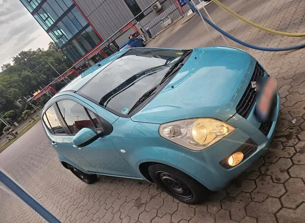 Gebraucht Suzuki Splash 60 PS (44 kW) 2009 Grün Kleinwagen