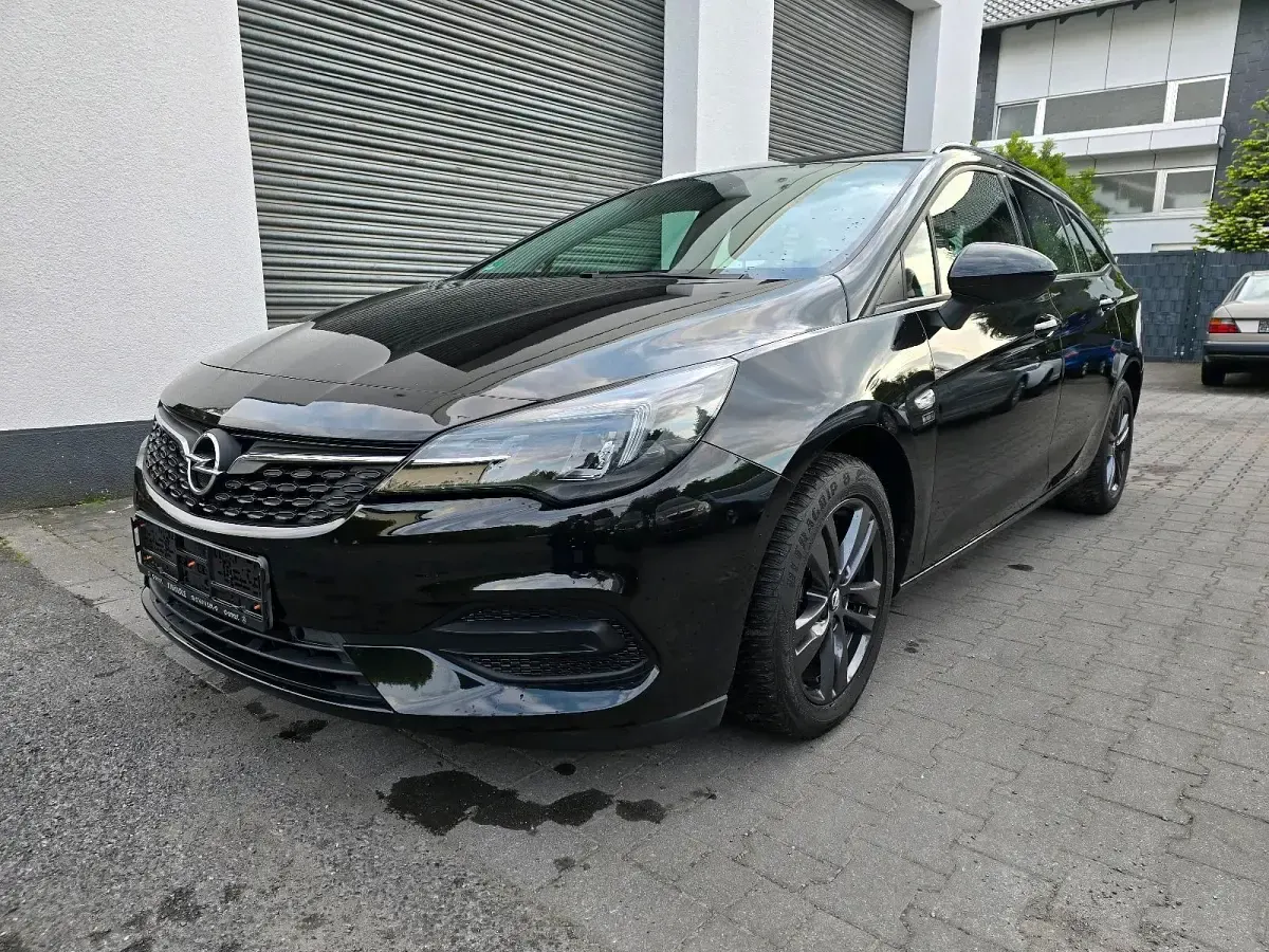 Używany Opel Astra 131 KM (96 kW) 2020 Czarny Kombi