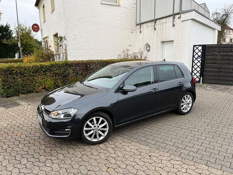 Grau Gebraucht 2016 VW Golf VII Allstar Limousine | 13.200 € (Guter Preis) - Bild 1/4
