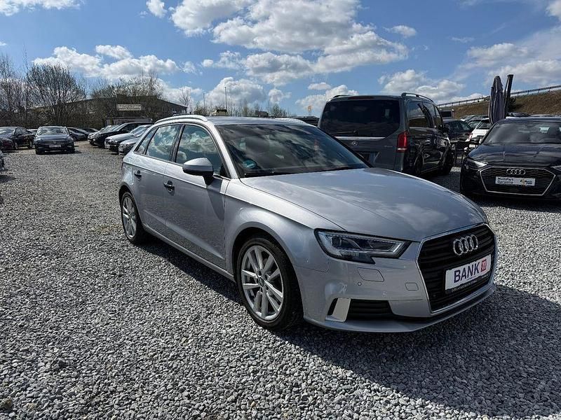 Gebraucht Audi A3 Sport 116 PS (85 kW) 2019 Silber Limousine