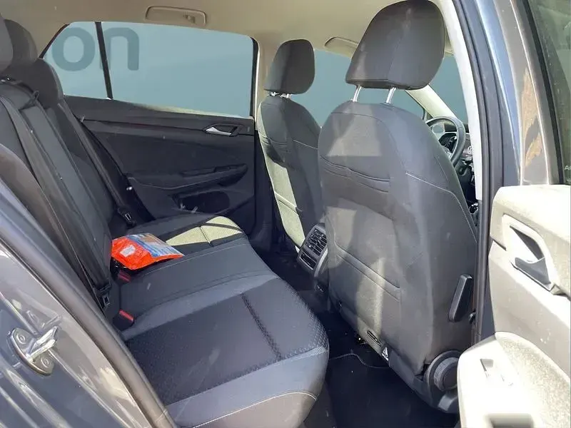 Gebraucht VW Golf VIII 150 PS (110 kW) 2022 Grau Kleinwagen