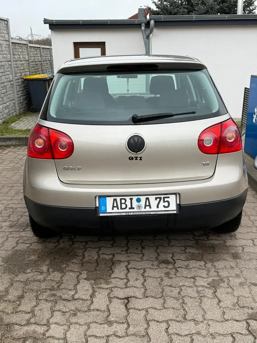 Gebraucht VW Golf IV 75 PS (55 kW) 2004 Gelb Limousine