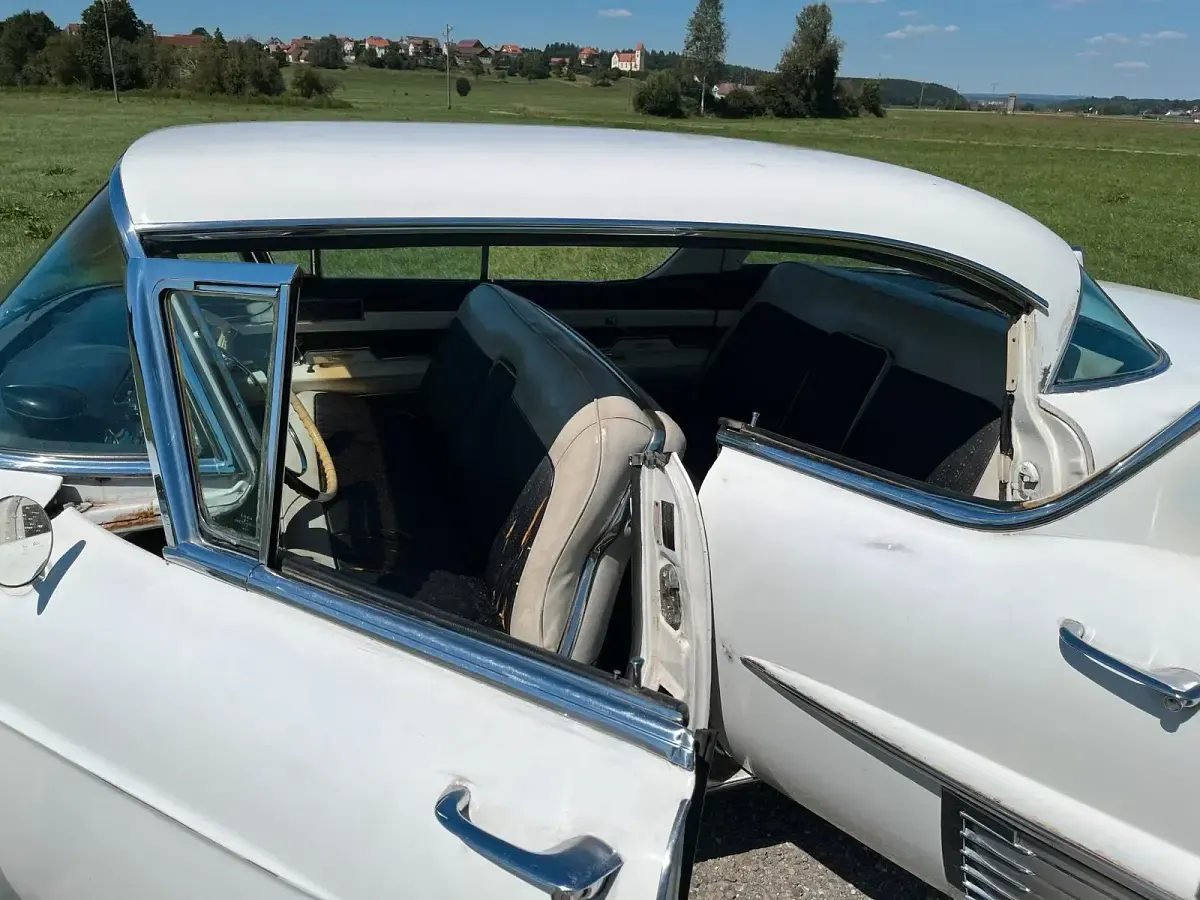Gebraucht Cadillac Fleetwood 300 PS (220 kW) 1957 Weiß Limousine