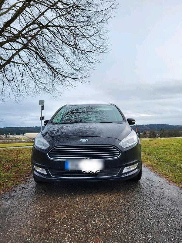 Schwarz Gebraucht 2017 Ford Galaxy Titanium Van / Kleinbus | 18.400 € (Guter Preis) - Bild 1/4