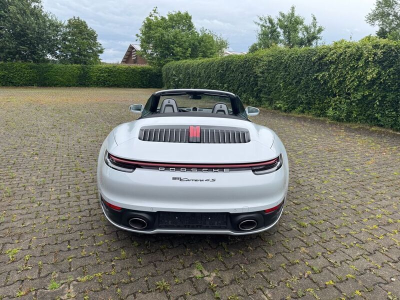 Gebraucht Porsche 992 450 PS (330 kW) 2024 Grau Cabrio