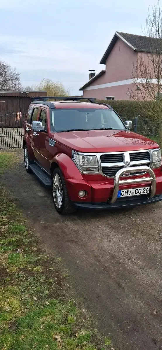 Gebraucht Dodge Nitro SE 177 PS (130 kW) 2010 Rot SUV