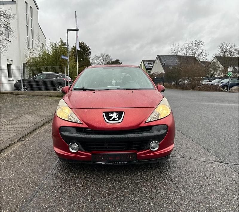Gebraucht Peugeot 207 95 PS (69 kW) 2008 Rot Limousine