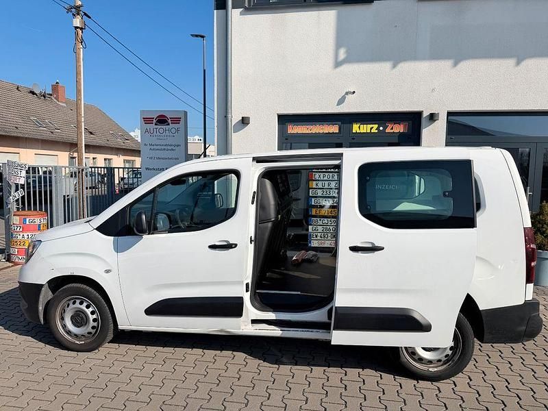 Gebraucht Opel Combo Selection 102 PS (75 kW) 2021 Weiß Van / Kleinbus