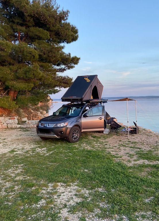Grau Gebraucht 2009 Mitsubishi Outlander Inform SUV | 6.400 € (Fairer Preis) - Bild 1/4
