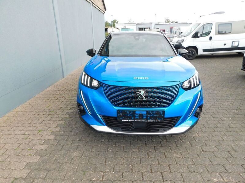 Blau Gebraucht 2020 Peugeot e-2008 GT SUV | 25.699 € - Bild 1/4